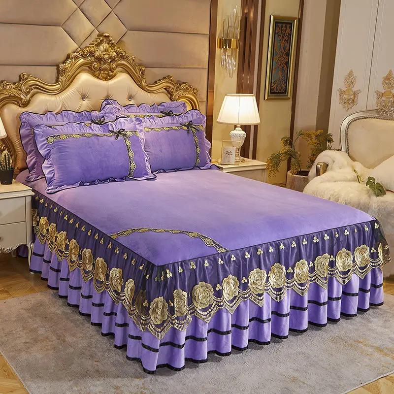 Crystal Velvet Bedspread Plush Lace Bed Skirts Sets Thin Comforter Embroidered Bedding Set with Pillowcases for Queen King Size