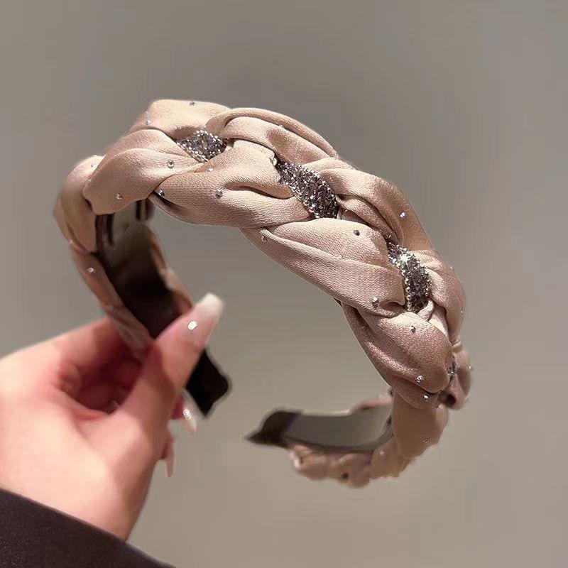 Luxury Autumn/Winter Hairband for Women - Elegant Wide-Brimmed Skull Top Clip for Hair & Face Wash.