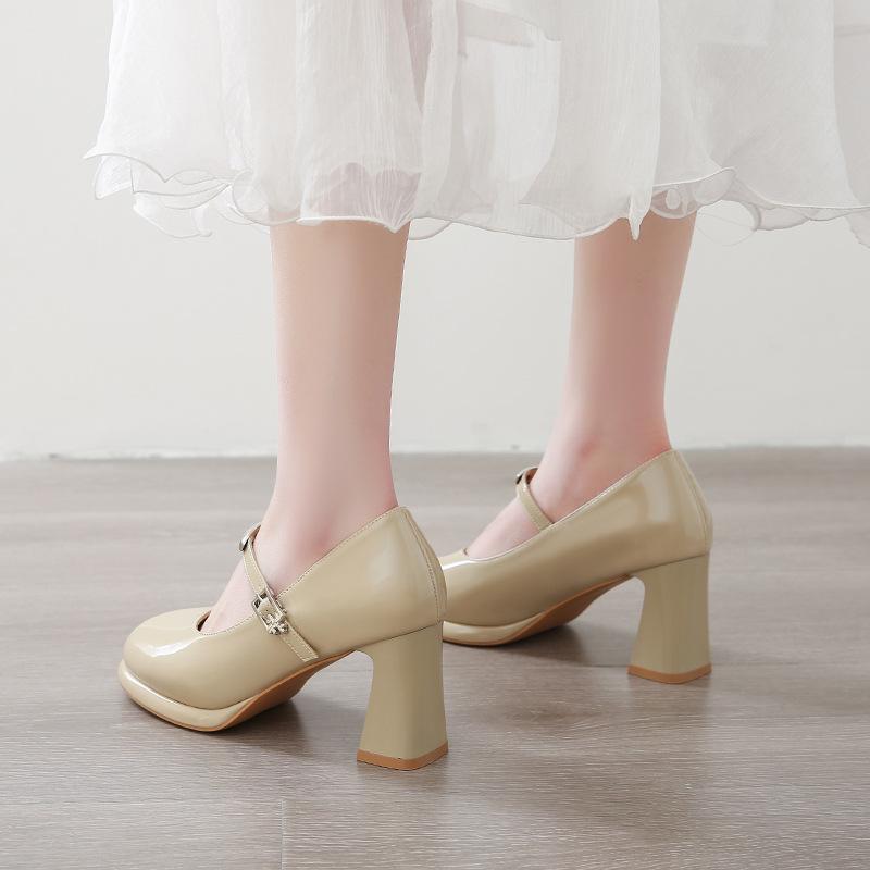 

Свадебные туфли Мэри Джейн на высоком каблуке женские весенние новые туфли на толстом каблуке с квадратным носком женские туфли с открытым вырезом маленькие кожаные туфли 40 телесный