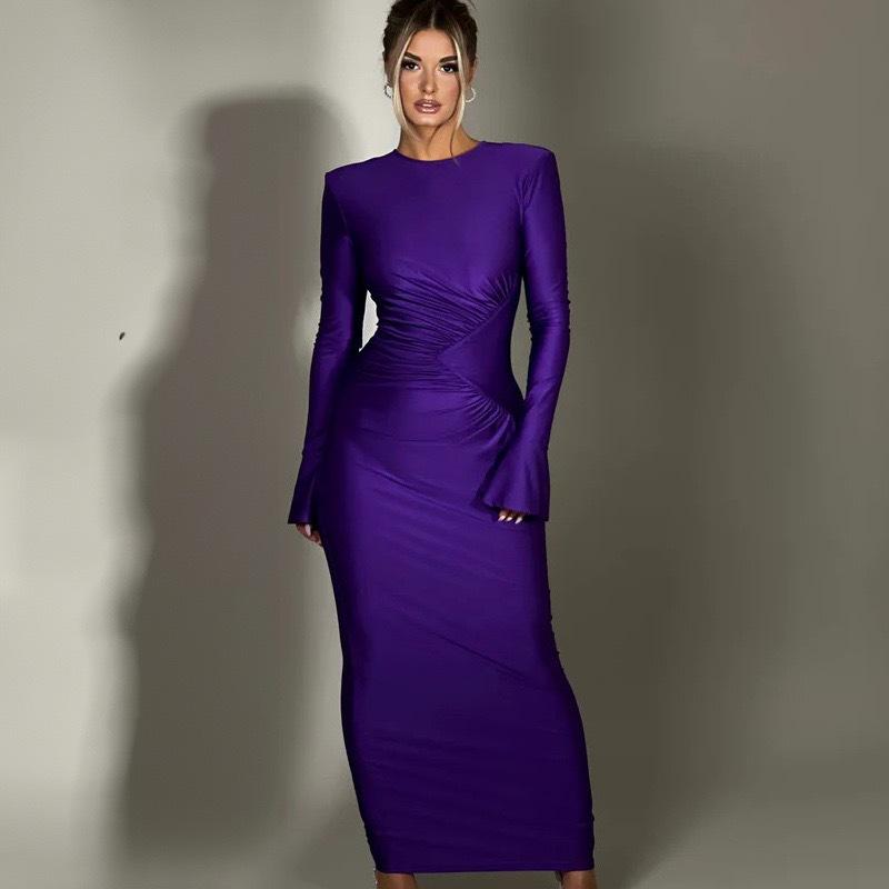 Rochie de damă, toamnă iarnă, culoare uni, cu gât rotund, evazată, cu mânecă lungă, cu acoperire subțire, cu fese