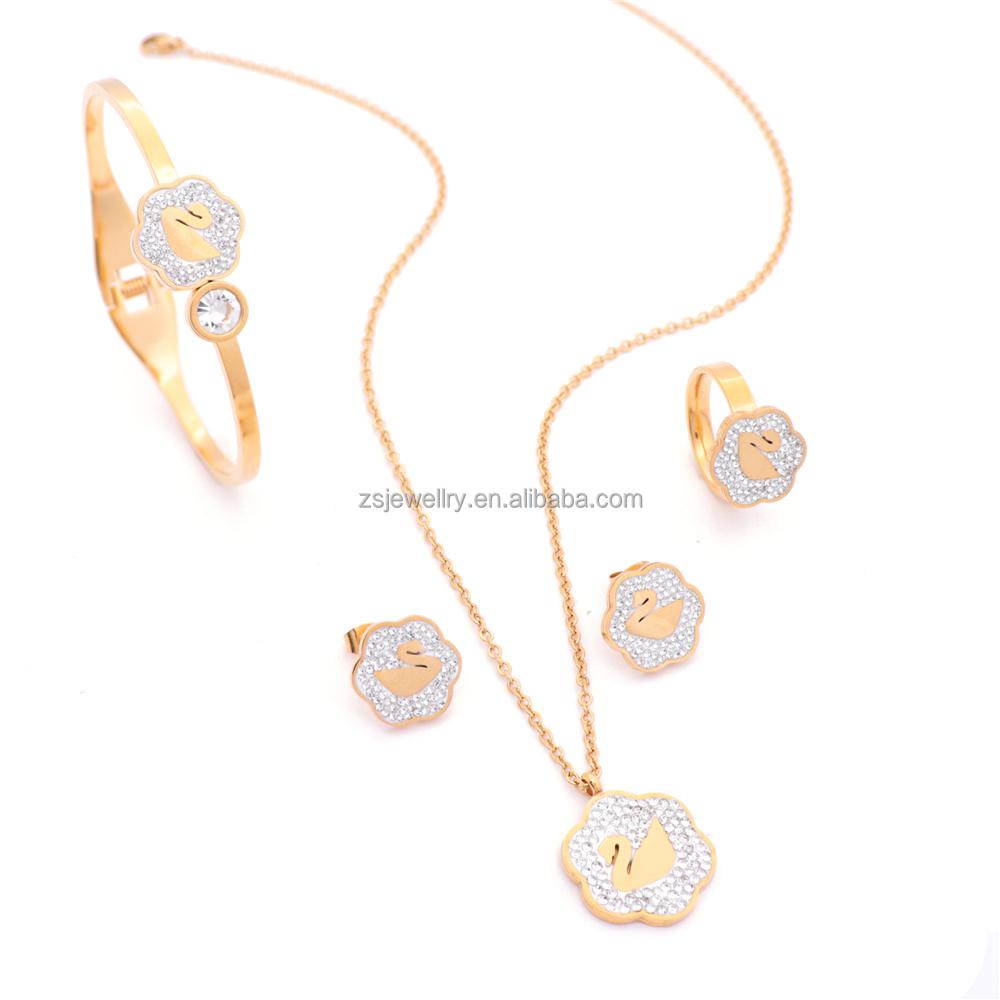 

Дубай Ювелирные изделия Роскошные свадебные украшения 18K Драгоценный камень из нержавеющей стали Не потускневший Бразильский позолоченный браслет 4 шт. Женщины