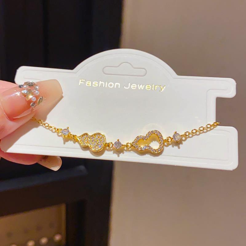 Chinese Style Zircon Gourd Bracelet: Elegant, Luxurious, and Fashionable Bangle.