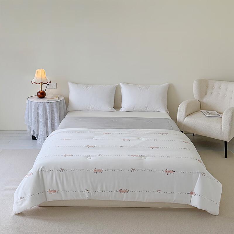 Conch Everyday All-Season Duvet