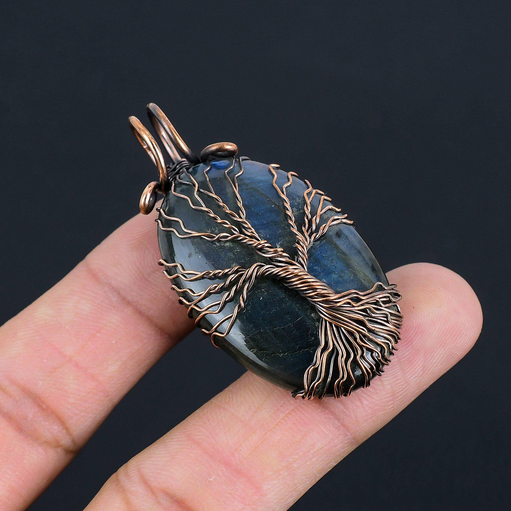 

Подвеска из натурального Древа Жизни с лабрадоритом и синим огнем | Окисленная медная проволока в обмотке | Ожерелье-подвеска | Медные украшения для нее/него