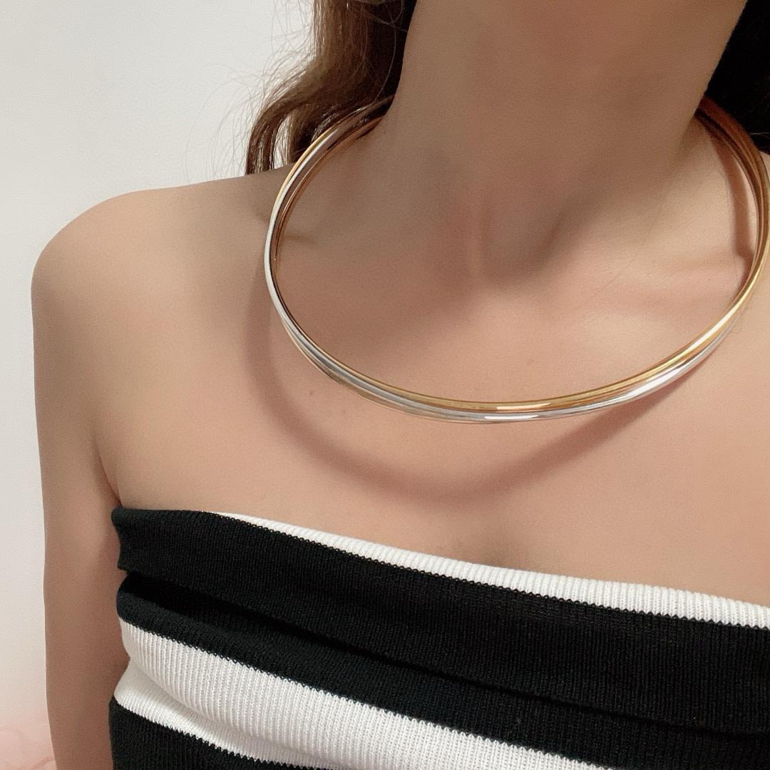 

Трикільцеве триколірне кольє з електролітичним товстим золотим покриттям для тривалішого збереження кольору, подарунковий кулон-кольє