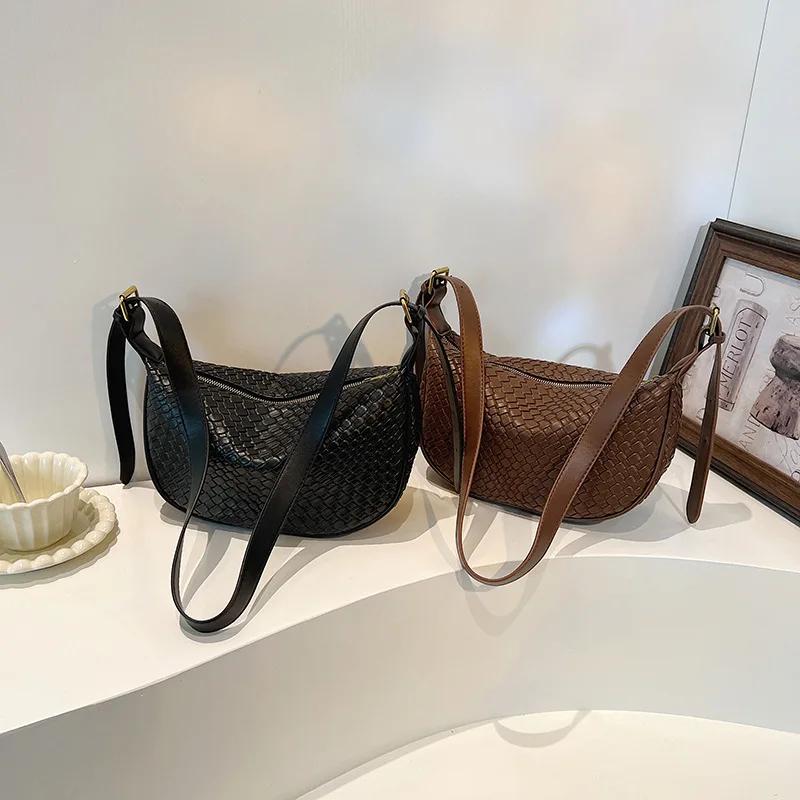 Women's Daily Shoulder Bag Simple Weaving New Moon Female Solid Color Fashion Crossbody Bag Leisure Commuter Bag