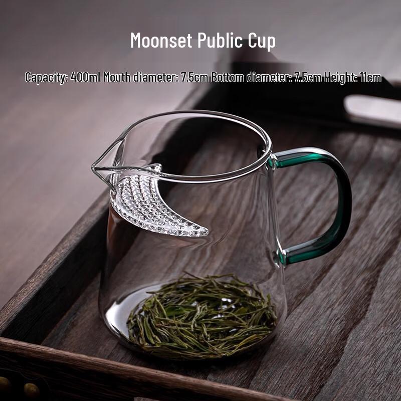 Shangqi Glass Crescent Moon Fairness Cup with Integrated Tea Strainer