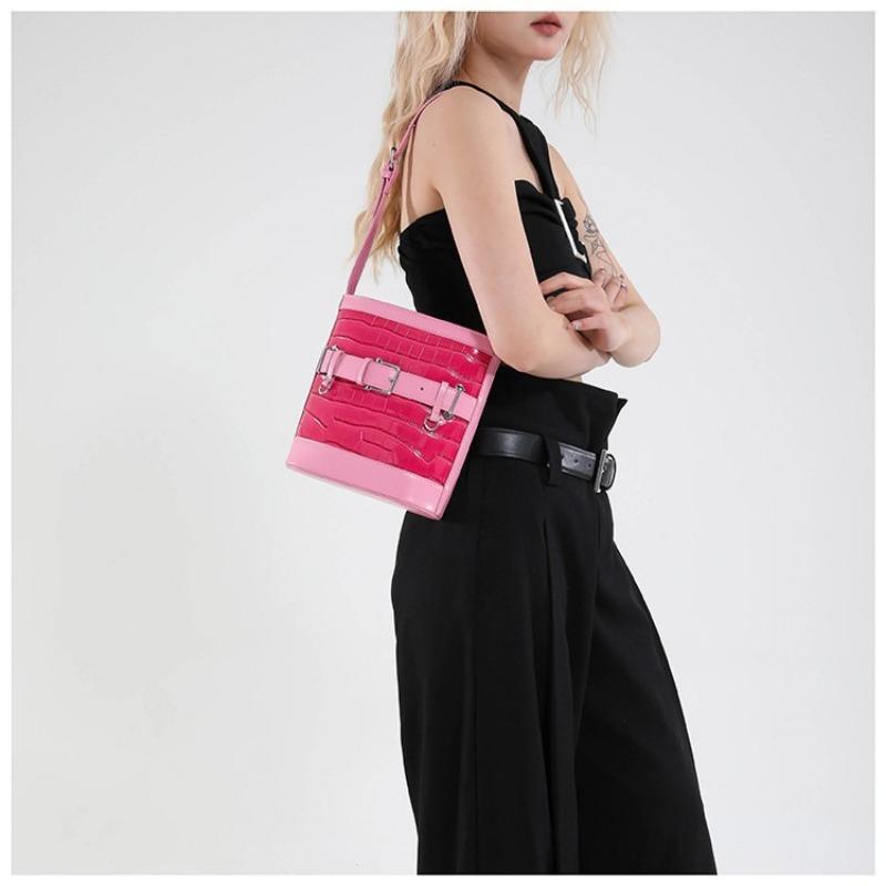 Fashionable Single-shoulder Crossbody Bag, Stylish and Individualistic Hand-held Crossbody Bag, Bucket Bag, Women's Bag