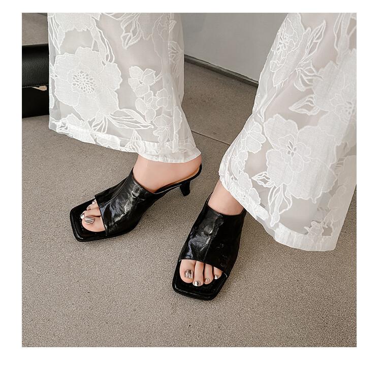 

Simple trendy brand~ hand-held sheepskin slippers 2025 summer new open-toed small high-heeled 7cm cool slippers 39 чёрный