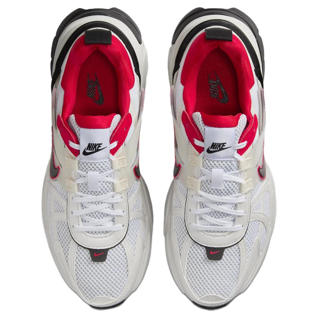 Nike V2K Run Blanco Metálico Rojo Universitario HF0120-100