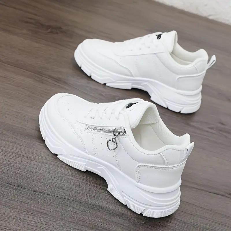 

Белые кроссовки нового стиля для осени и зимы 2025 года, дышащие, со скрытым увеличением роста, универсальные, на высокой толстой подошве, подходят для студентов 40 белый