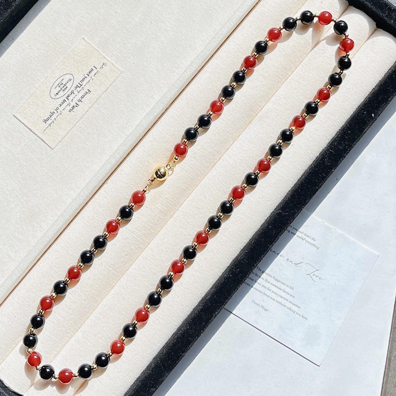 

8Mm Autumn And Winter Natural Chalcedony Black Agate Sweater Chain Necklace Collarbone Chain