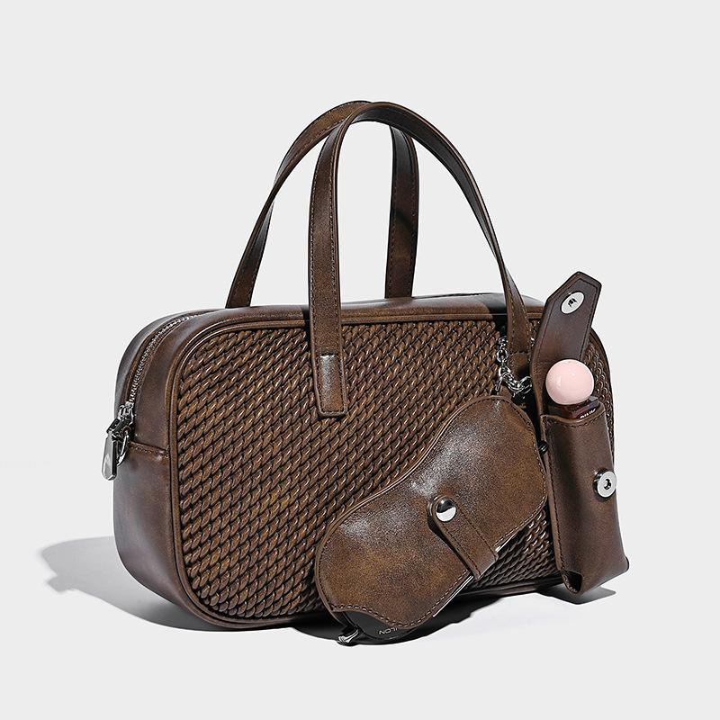 European and American Large Capacity Boston Pillow Bag Three-Dimensional Feel Fashion Handheld Camera Bag Trendy Single Shoulder Crossbody Bag