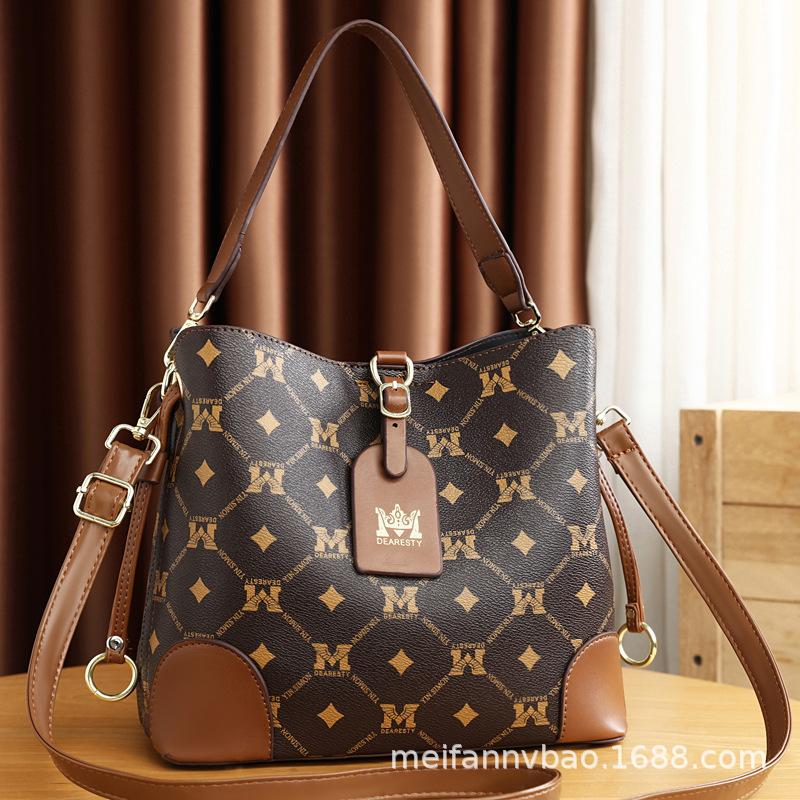 Bag Women's Bag 2025 New Fashionable Large-capacity Portable Shoulder Messenger Bag High-end Women's Bag Bucket Bag