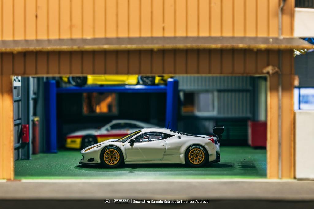TARMACWORKS Ferrari 458 Italia GT3 White Completed Product 1/64 T64R-074-WH