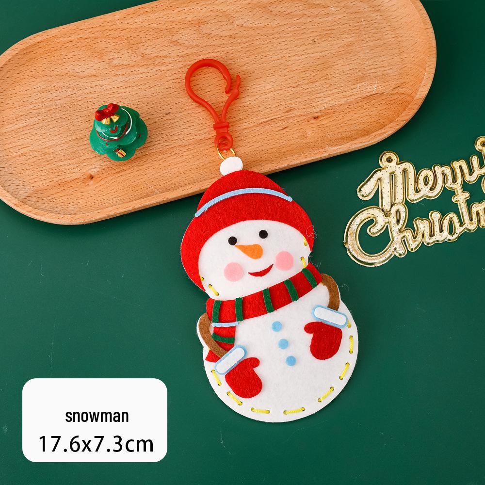 Adorable DIY Christmas Felt Ornaments & Cartoon Keychains for Kids