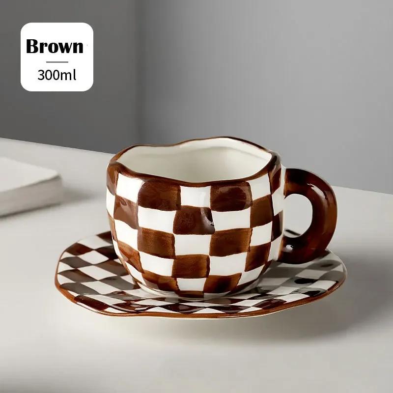 

250ml Black and White Alternately Coffee Mug and Saucer Irregular Shape Ceramic Water Cup Office Breakfast Juice Milk Tea Cup 300ml коричневий