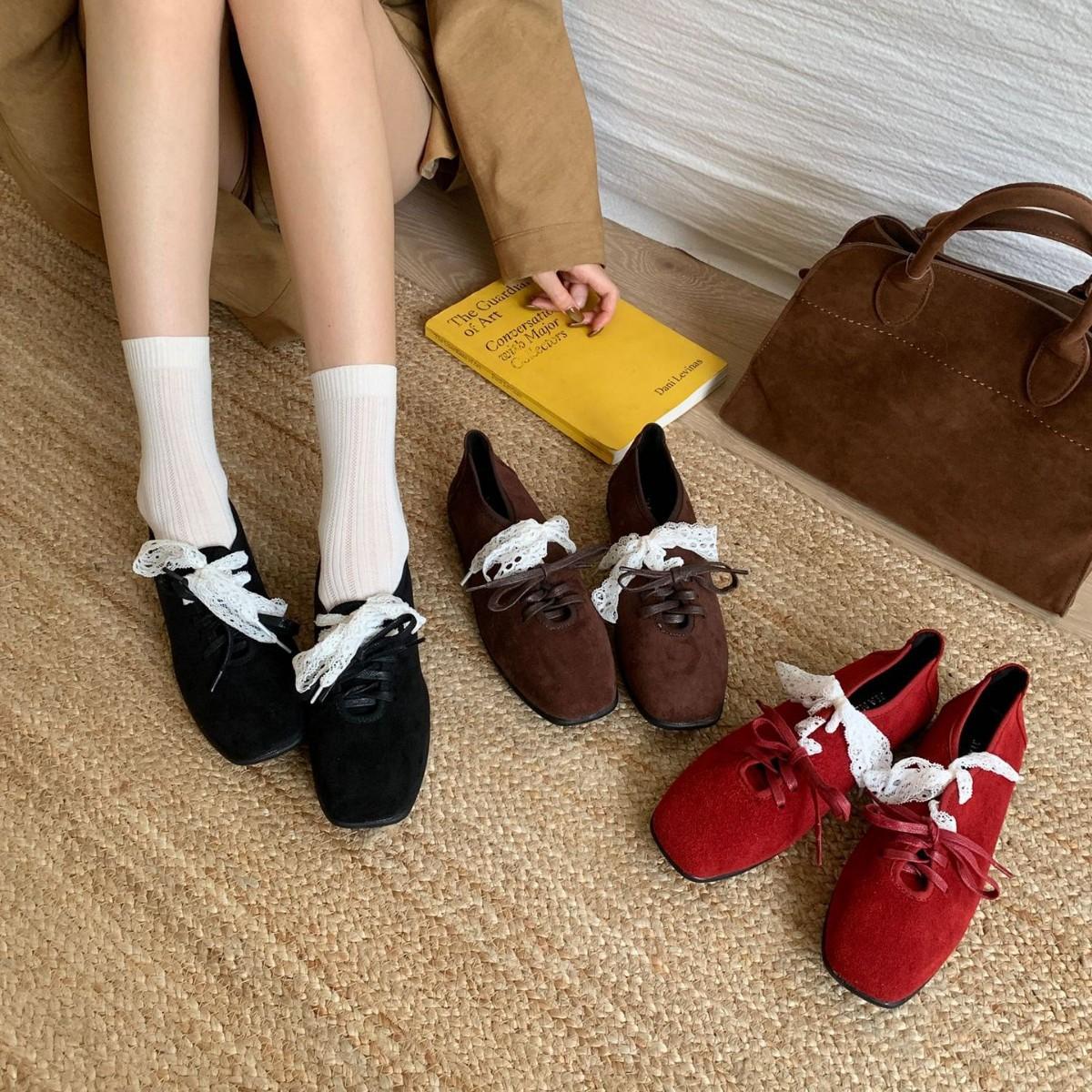 

2025 новые туфли-лодочки с квадратным носком, универсальные, с легким вырезом, на мягкой подошве, замшевые, на шнуровке, для работы, женские 40 кофейный