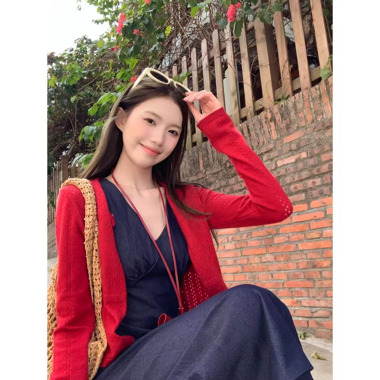 

Джинсовое платье-миди без рукавов с V-образным вырезом и поясом XL (Recommendations 116-130)