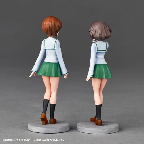 Kaiyodo ARTPLA Girls & Panzer Final Chapter Garage Set A 1/24 Scale Unpainted Plastic Model Kit