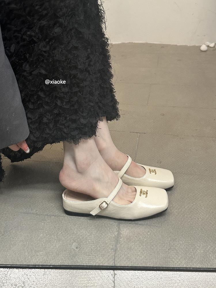 

XINZHOU Xiaoxiangfeng bag head half slippers women s outer wear 2025 spring and summer new French temperament Muller slippers 39