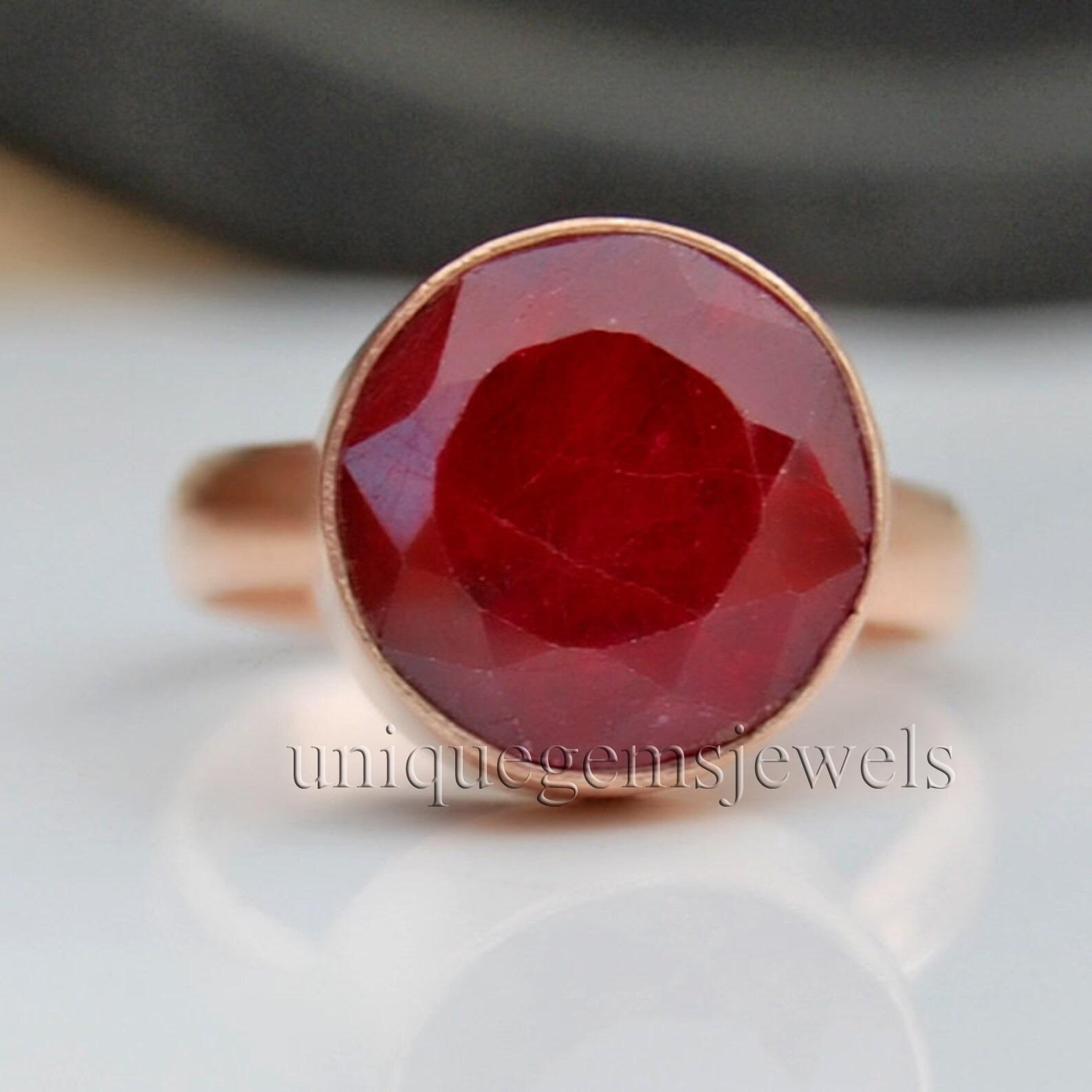 

Круглий гранований необроблений червоний рубін срібло 925 проби 18K матове покриття рожевим золотом кільце, натуральний рубін ефектне подарункове кільце ювелірні вироби 10 Яскраво-рожевий