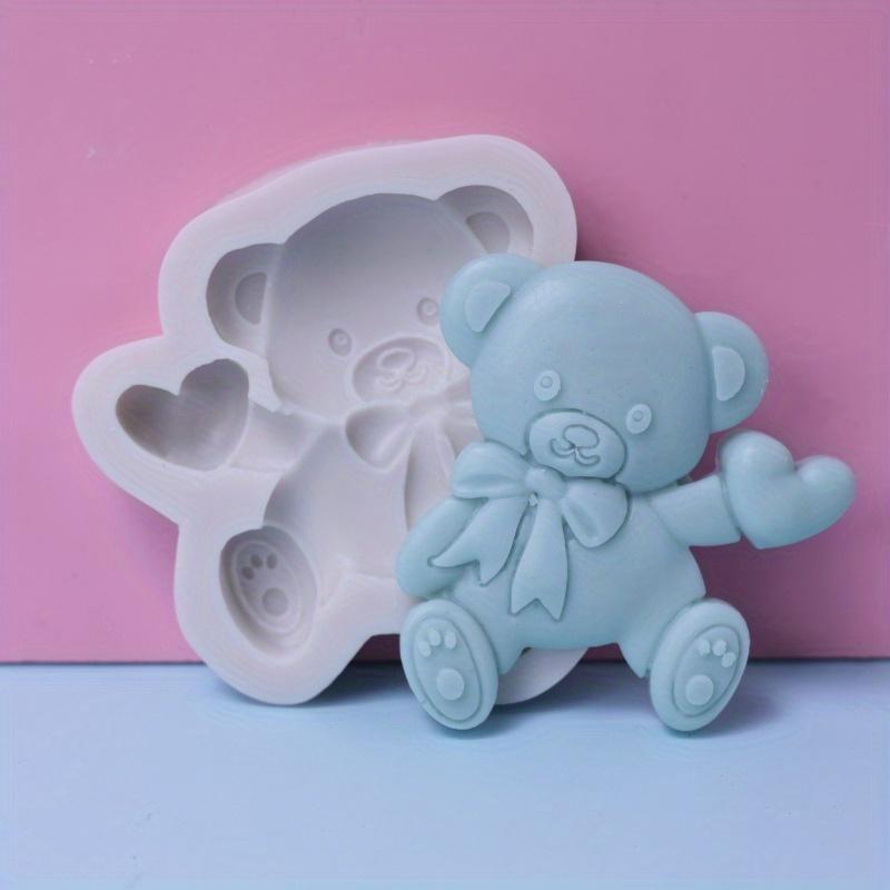 1pc Silicone mold for baking cakes and handcrafted candles with a cute heart-shaped bear design