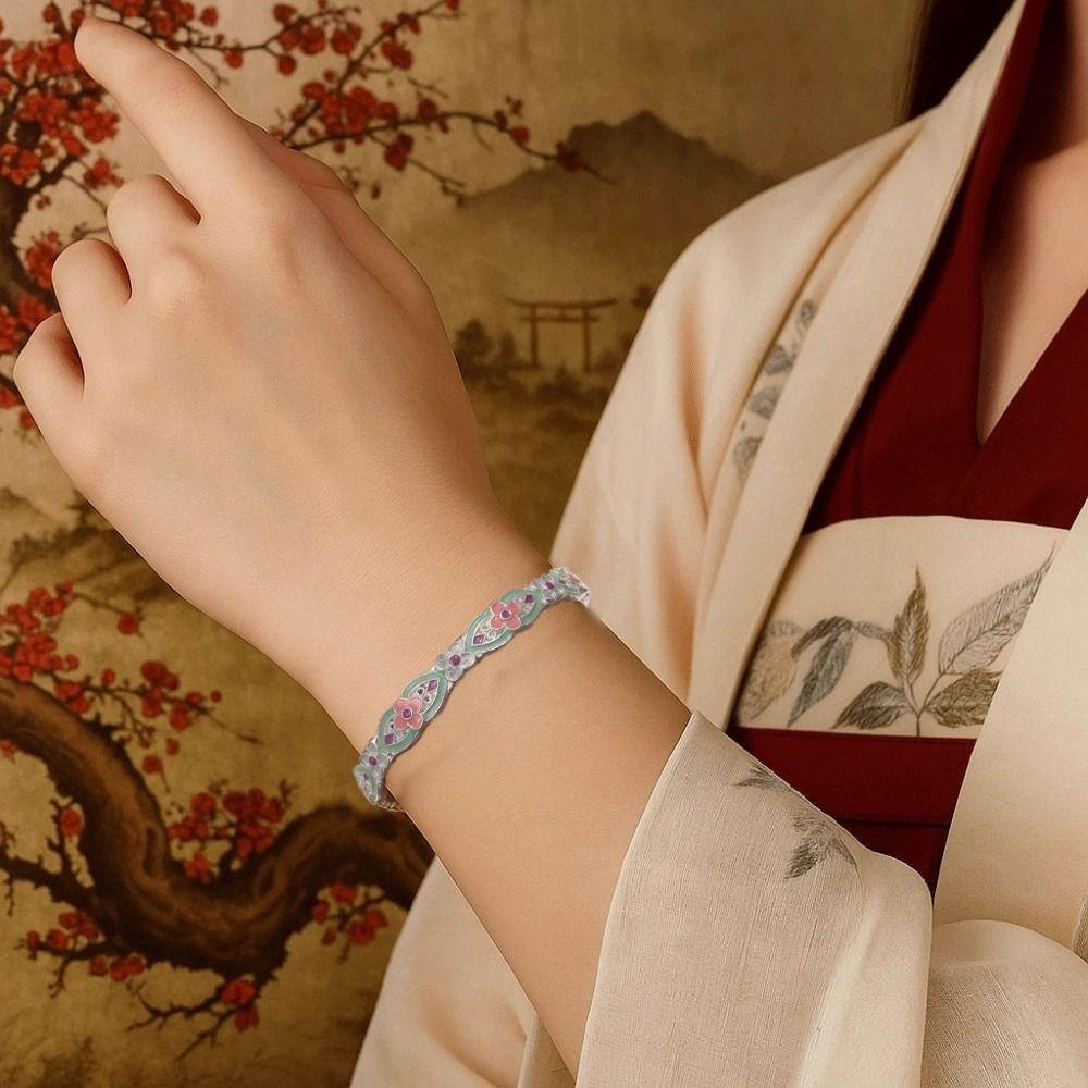 Traditional Chinese Bracelets Classic Open Hand Bracelet Elegant Flower Bangle  Party