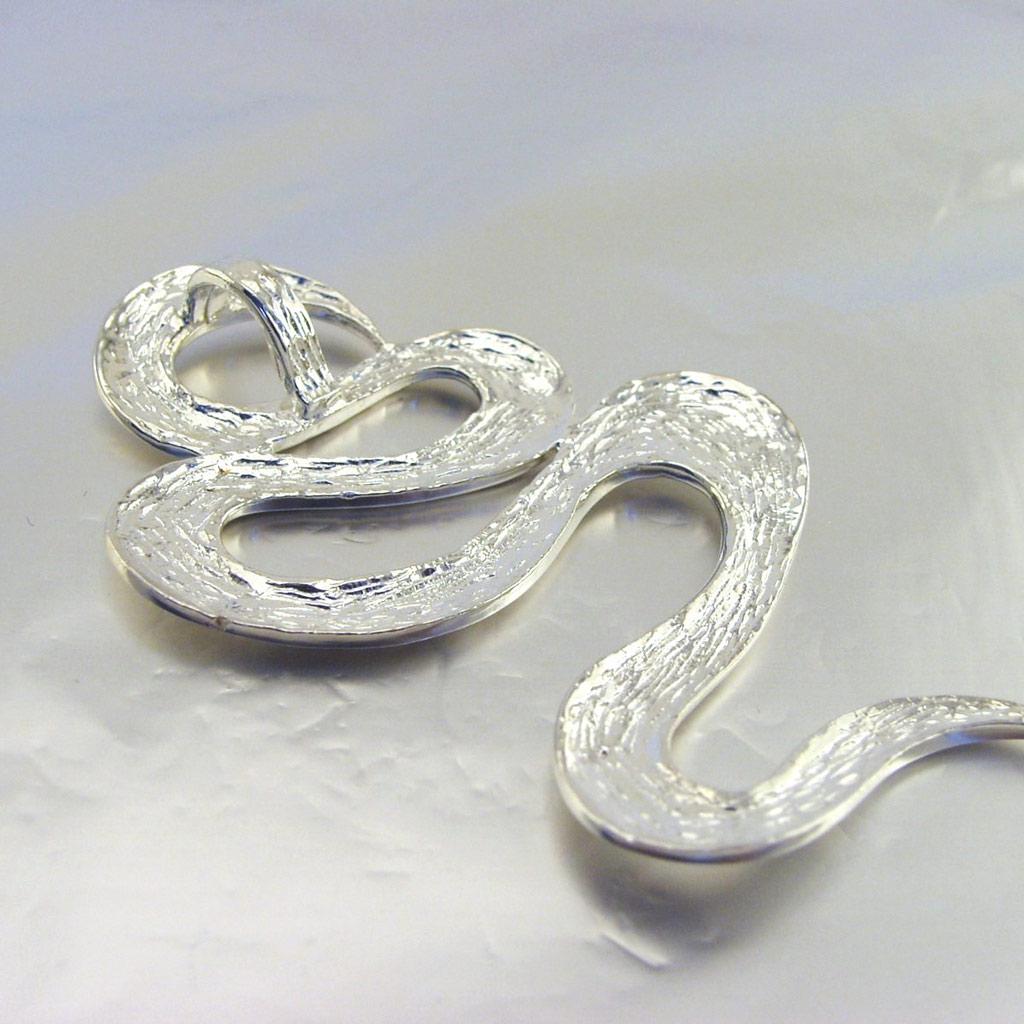 Les Trésors De Lily [D8732] - Silberanhänger 'Verzauberte Schlange'