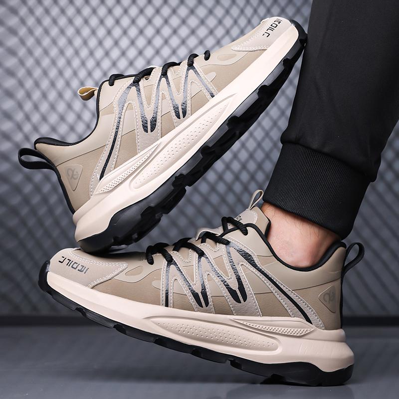 New Fashionable Men's Casual Sports Shoes Lightweight and Anti Slip Fashionable and Versatile Men's Outdoor Travel Shoes