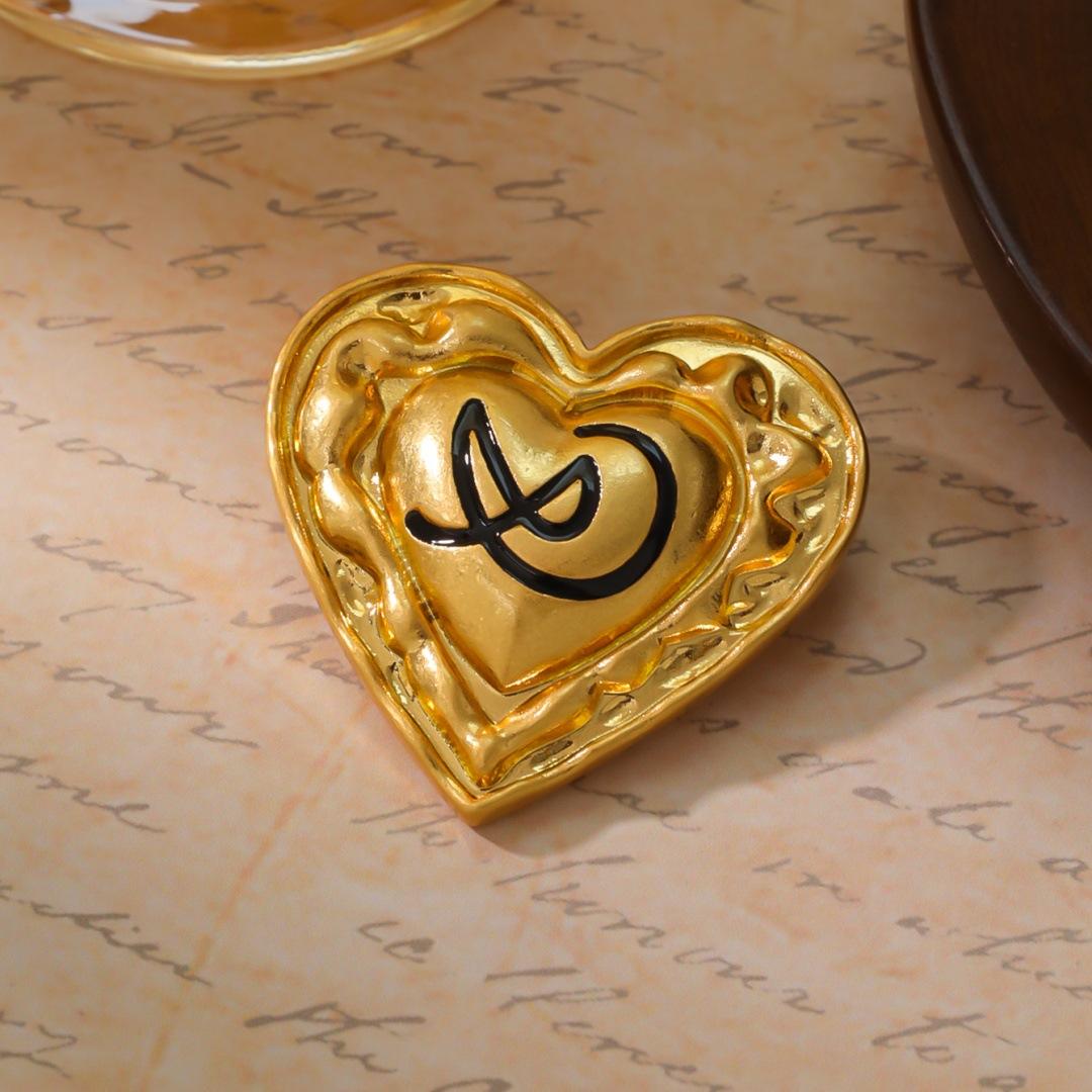 Vintage French Court Pulling Hip Tagging Peach Heart Enamel Chest Jewelry Earrings Versatile Design