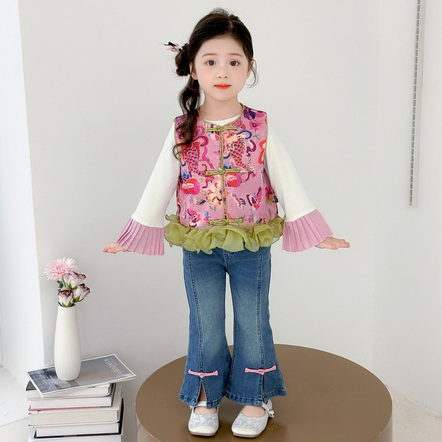 

2025 Весенний наряд для девочек в новом китайском стиле - Жилет Танский костюм Набор из 3 предметов для детей 100 cm