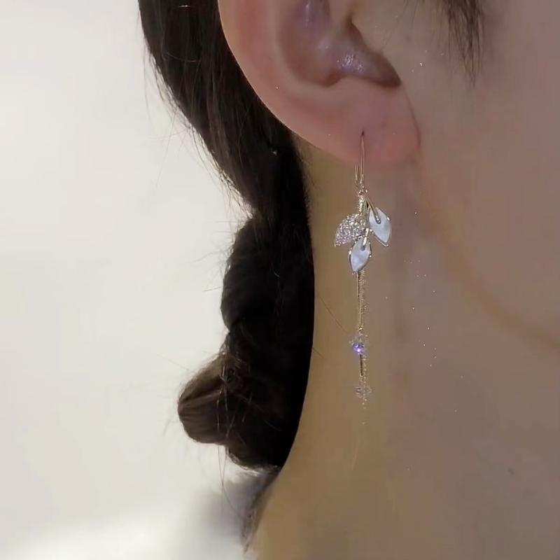 2023 Elegant Korean Rhinestone Leaf Tassel Ear Cuffs - Women's Trendy Anti-Lost Long Earrings