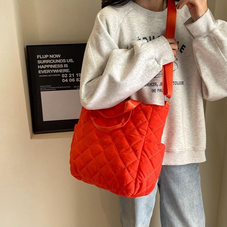 Cloth Bag Women's Large-capacity Autumn and Winter Rhombus Shoulder Messenger Bag, High-end Commuter Tote Bag