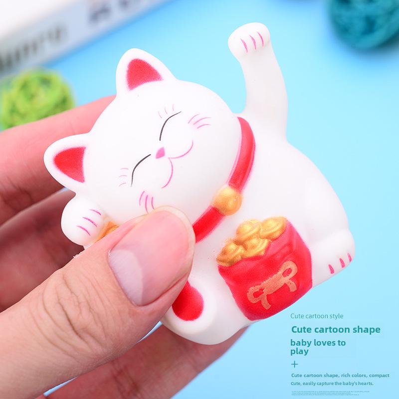 Jixin Vinyl Mini Waving Fortune Cat Cake Decoration & Keychain Pendant