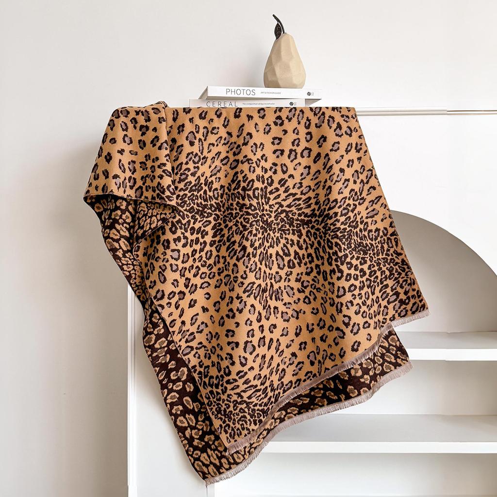 Leopard Print Jacquard Imitation Cashmere Scarf Women'S Short Fringed High-End Shawl