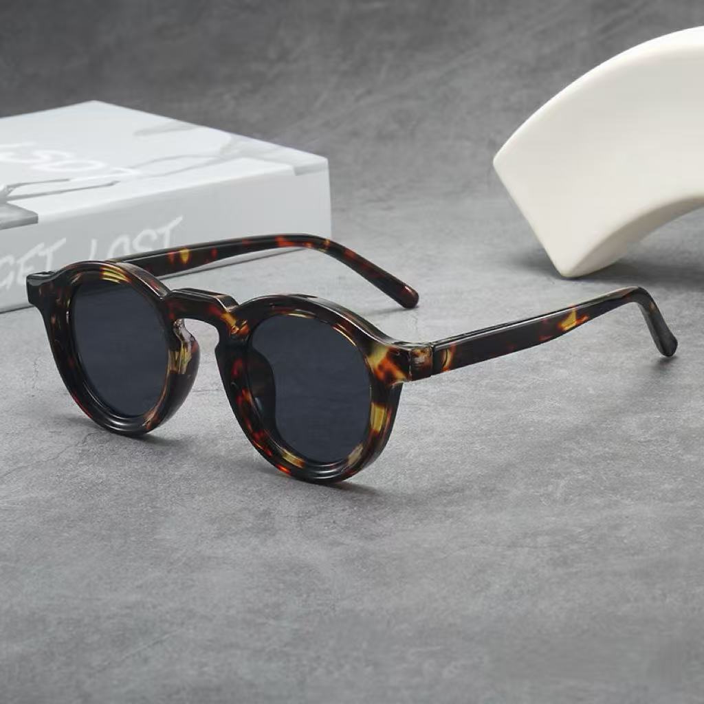 New Vintage Round Sunglasses Women Men Brand Circular Sun Glasses Female Oval Eyewear Sunglasses for Male Female Eyeglasses