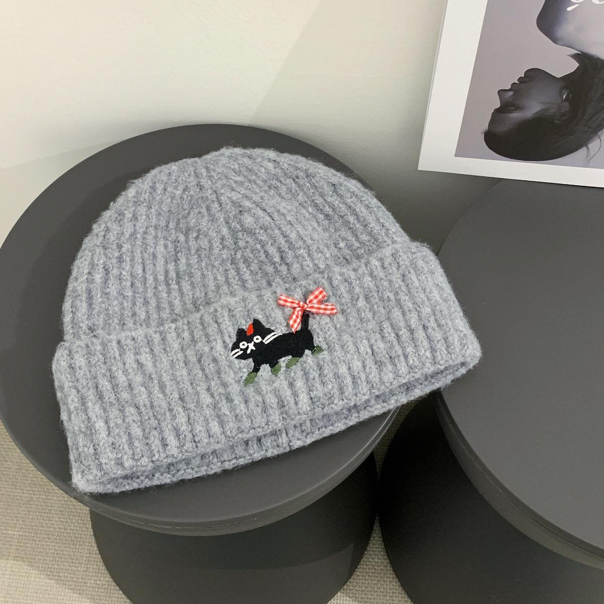 Wool cute puppy embroidered knitted hat children s season new Japanese warm versatile face small pullover hat серый