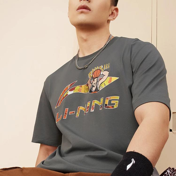 Li-Ning Cool Comfort Cartoon Letter Print Casual Round Neck Short Sleeve T-Shirt Men Tops Lead-Gray AHST567-3
