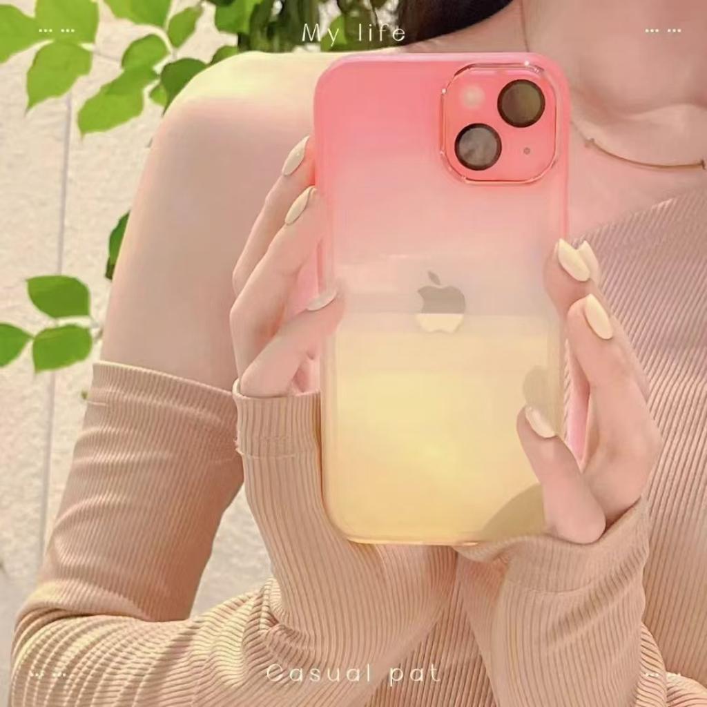 Gradient Color Is Suitable for Ip14pm Phone Cases. Two-tone Matte Soft-edge Apple 16/15pro with Lens Film Protective Case