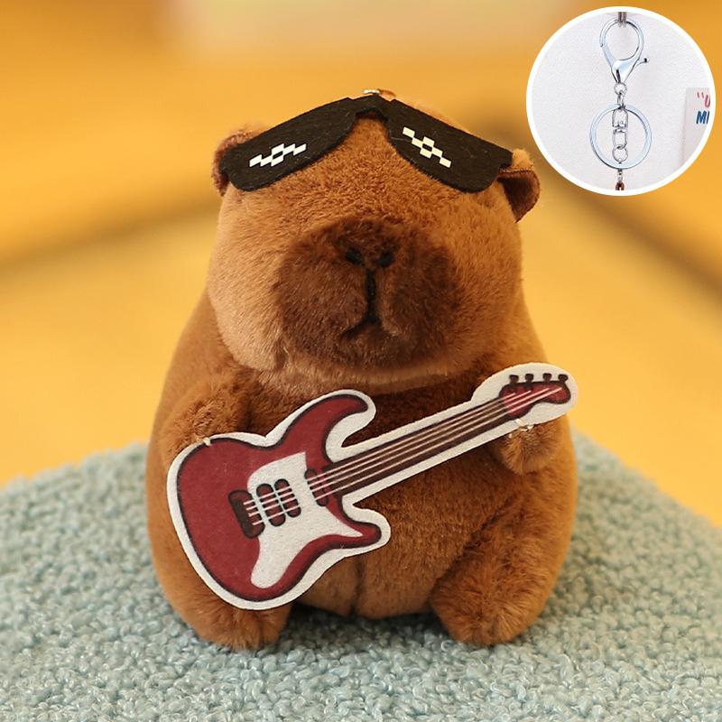 

Гитара Капибала плюшевая игрушка мультяшная капибара подвеска мягкая кукла брелок автомобильный брелок рюкзак сумка декор