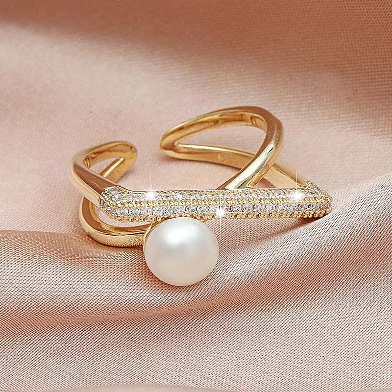 Trendy Gold Twisted Open Ring With Paved Crystals & Imitation Pearl Elegant Luxury Statement Jewelry for Women