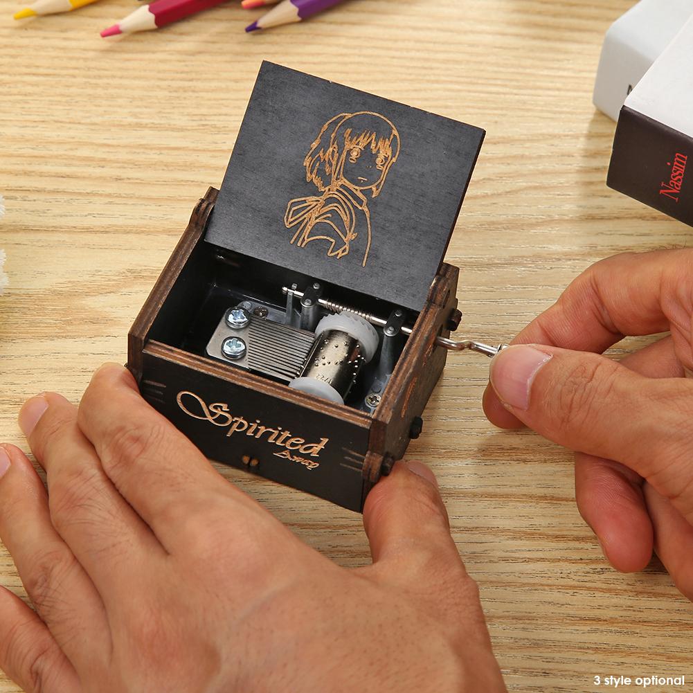 Light Luxury Wooden Hand Cranked Music Box Retro Handmade Music Box for Christmas Gifts/Father Day/Mother Day Gift/New Year Gift