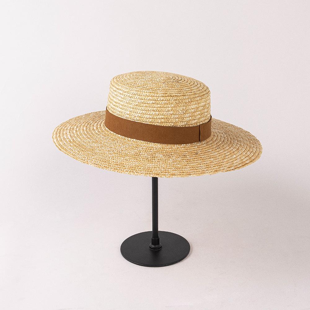 Spring and summer new fashion retro leather webbing flat top straw straw hat outdoor shopping Internet celebrity straw hat tide