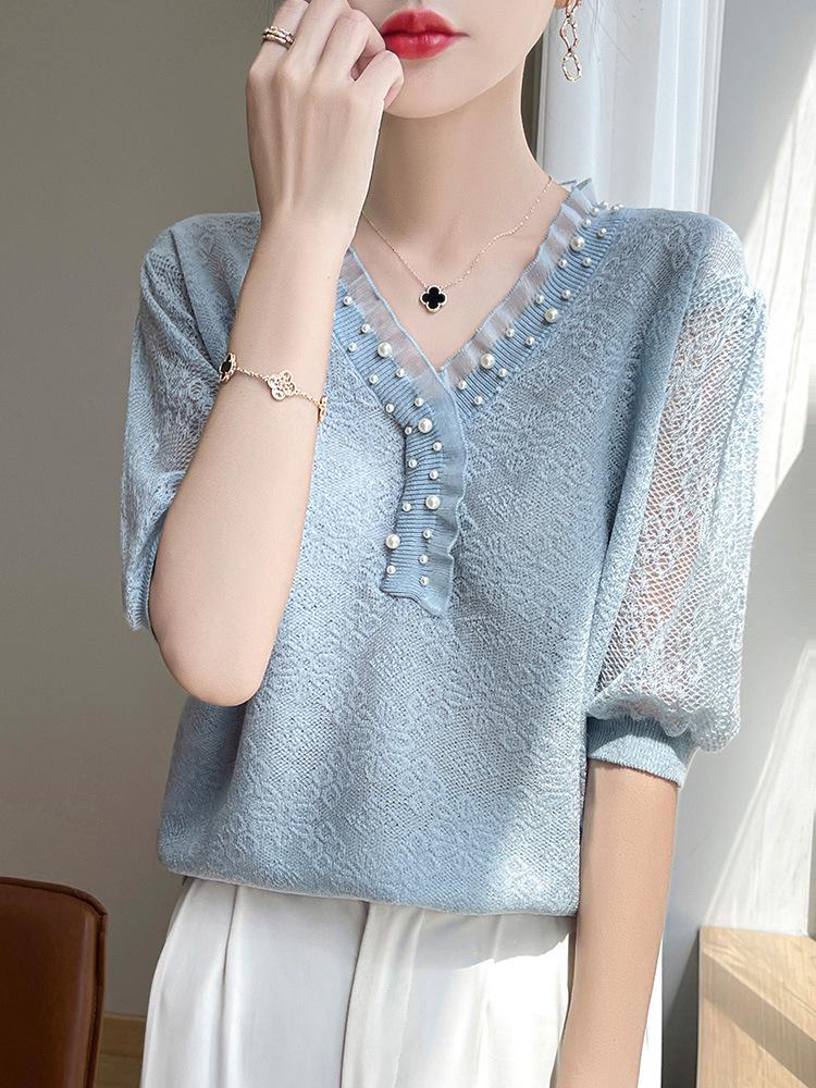 Versatile Women's V-Neck Hollow Knit Jacquard Blouse with Beaded Short Sleeves