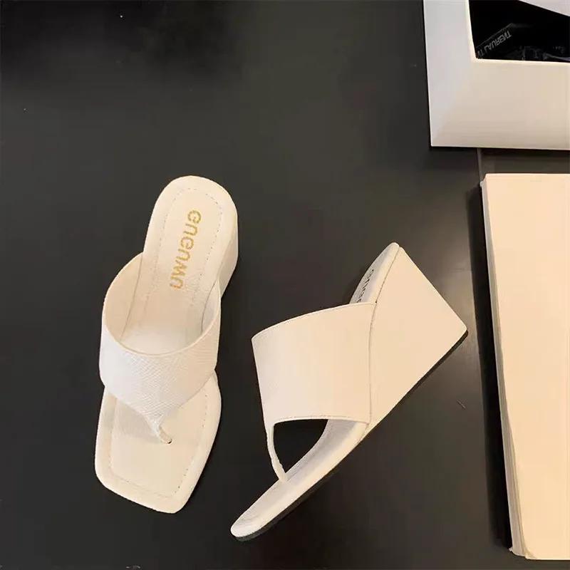 2025 Spring and Autumn New Style Slimming Slope Heel Korean Version Bare Toe Flip Flops Cool Slippers Sandals