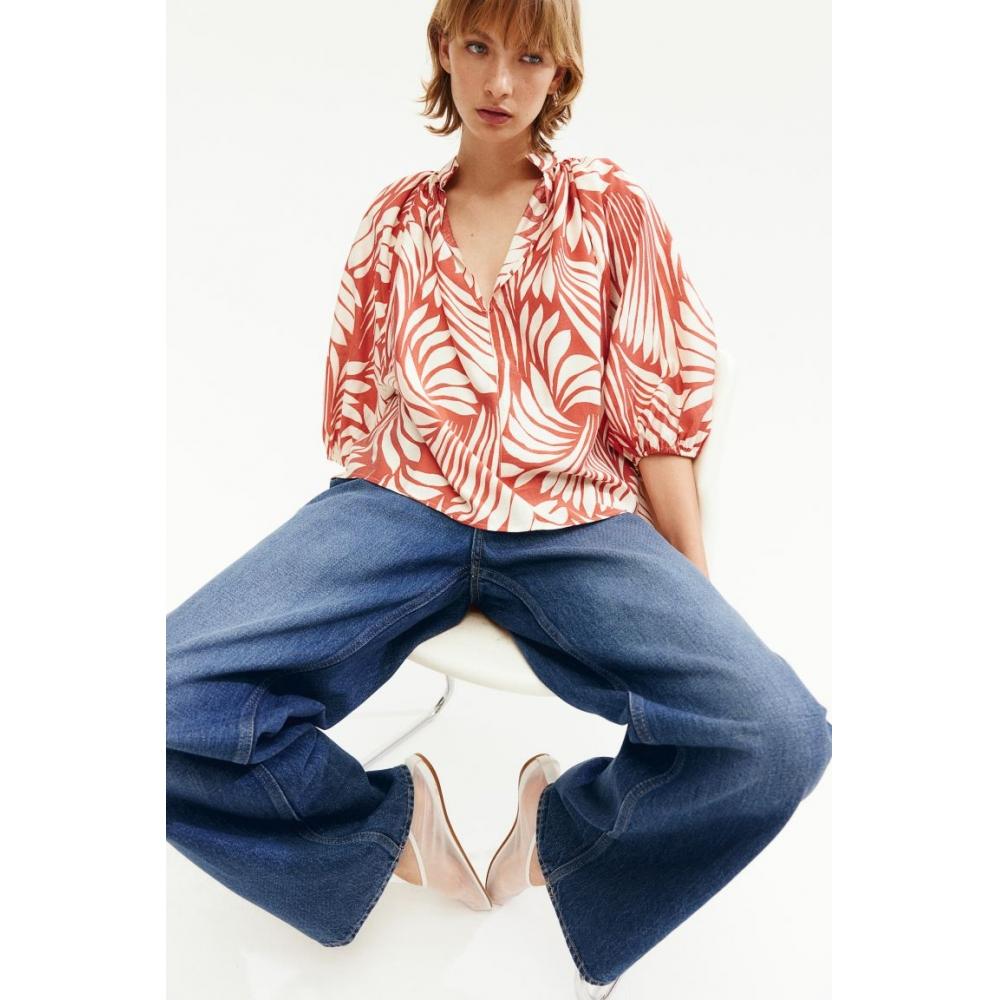 

Блузка HM с объемными рукавами, красный узор