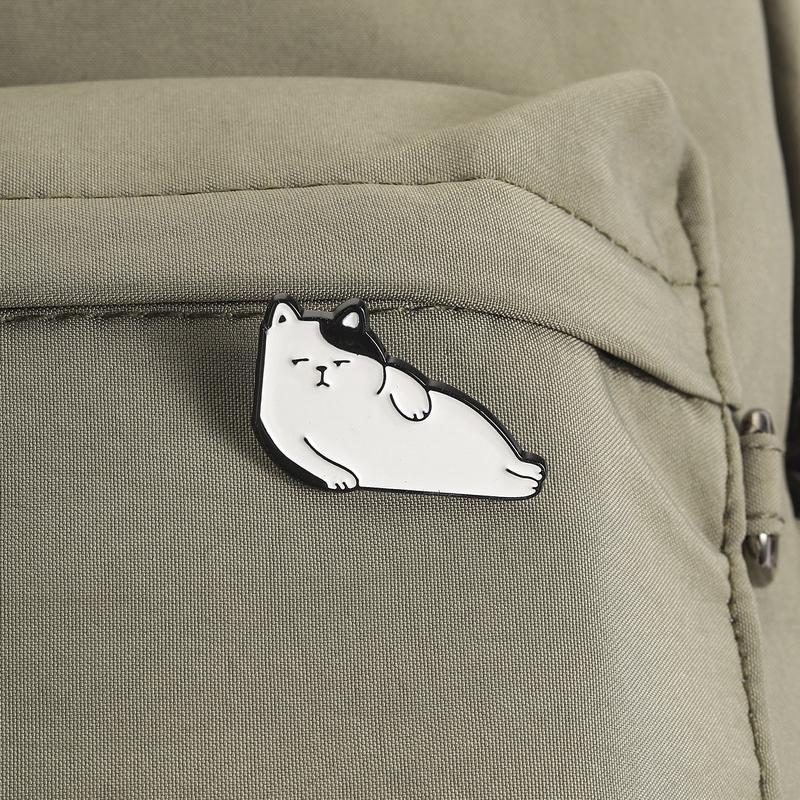 Kitten Against The Wall Enamel Pin Cartoon Animal Brooches Lapel Backpack Badge Fashion Jewelry Accessories Gifts For Friends