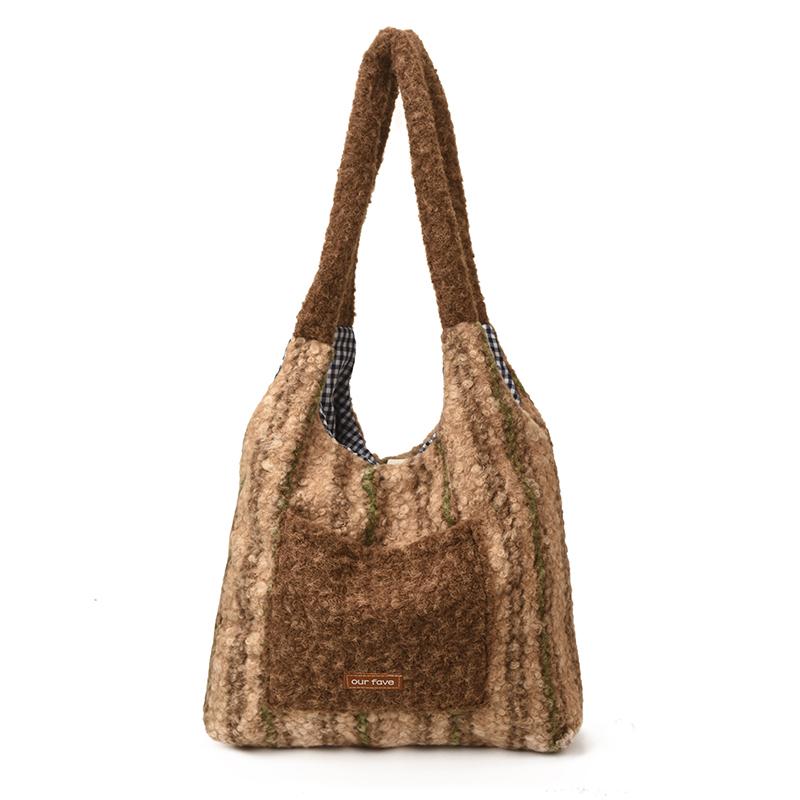 

Plush Patchwork Hasp Casual Tote 2026 Winter New Retro Fashi Bags Large Capacity Sense of Atmosphere Fashi Shoulder Bags коричневий