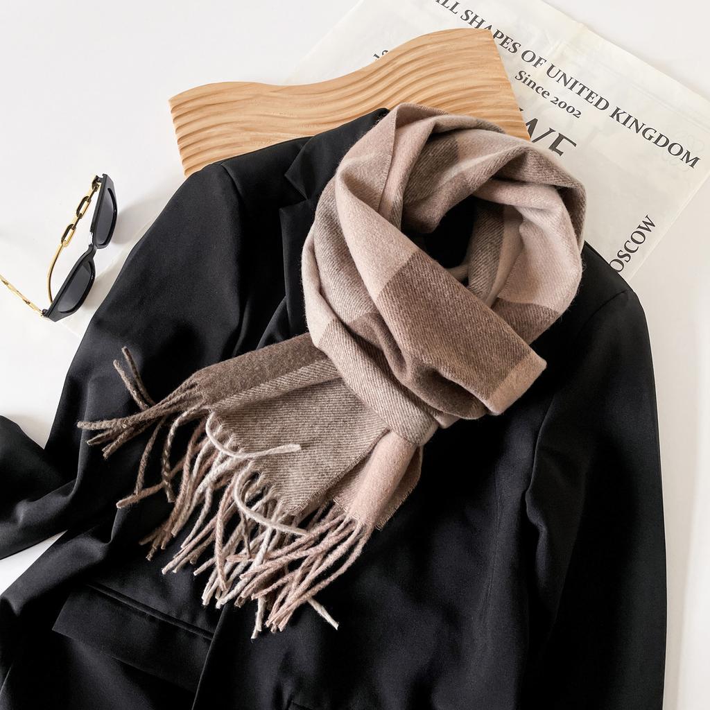 Simple classic British plaid scarf fashionable versatile warm scarf fringed shawl scarf couple